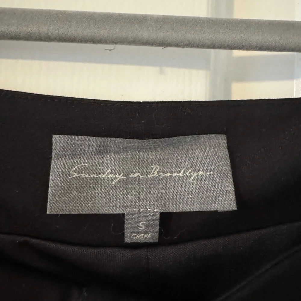 ANTHROPOLOGIE VEST TOP - Picture 2 of 4